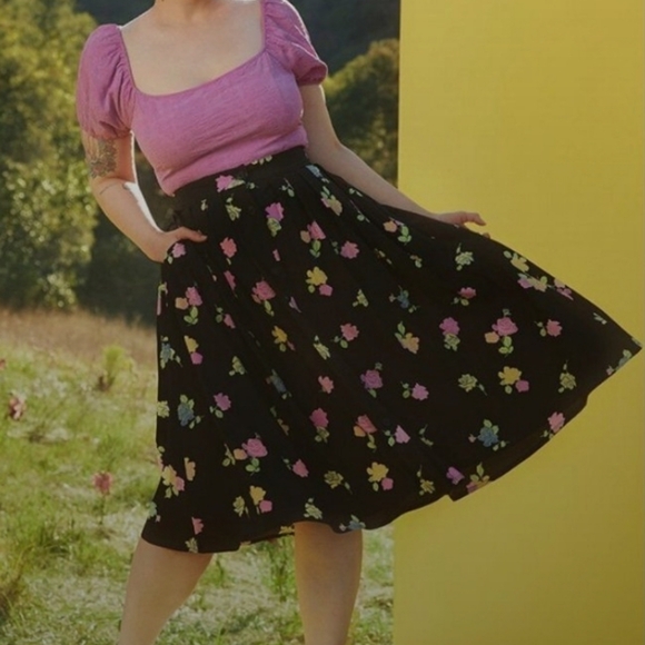Modcloth skirt with pink and yellow flowers- Size 4 - Picture 1 of 4